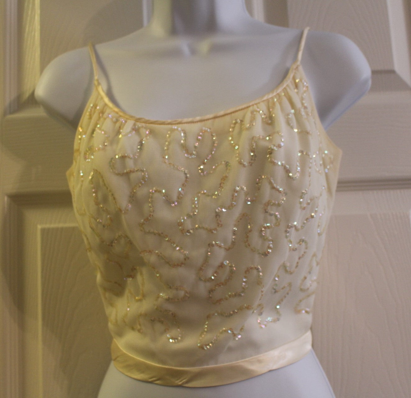 Drop-Dead Vintage 1960s’ Hellen K Dallas Creme / Off-white Shiny Silk Cocktail Suit (XXS) with Camisole