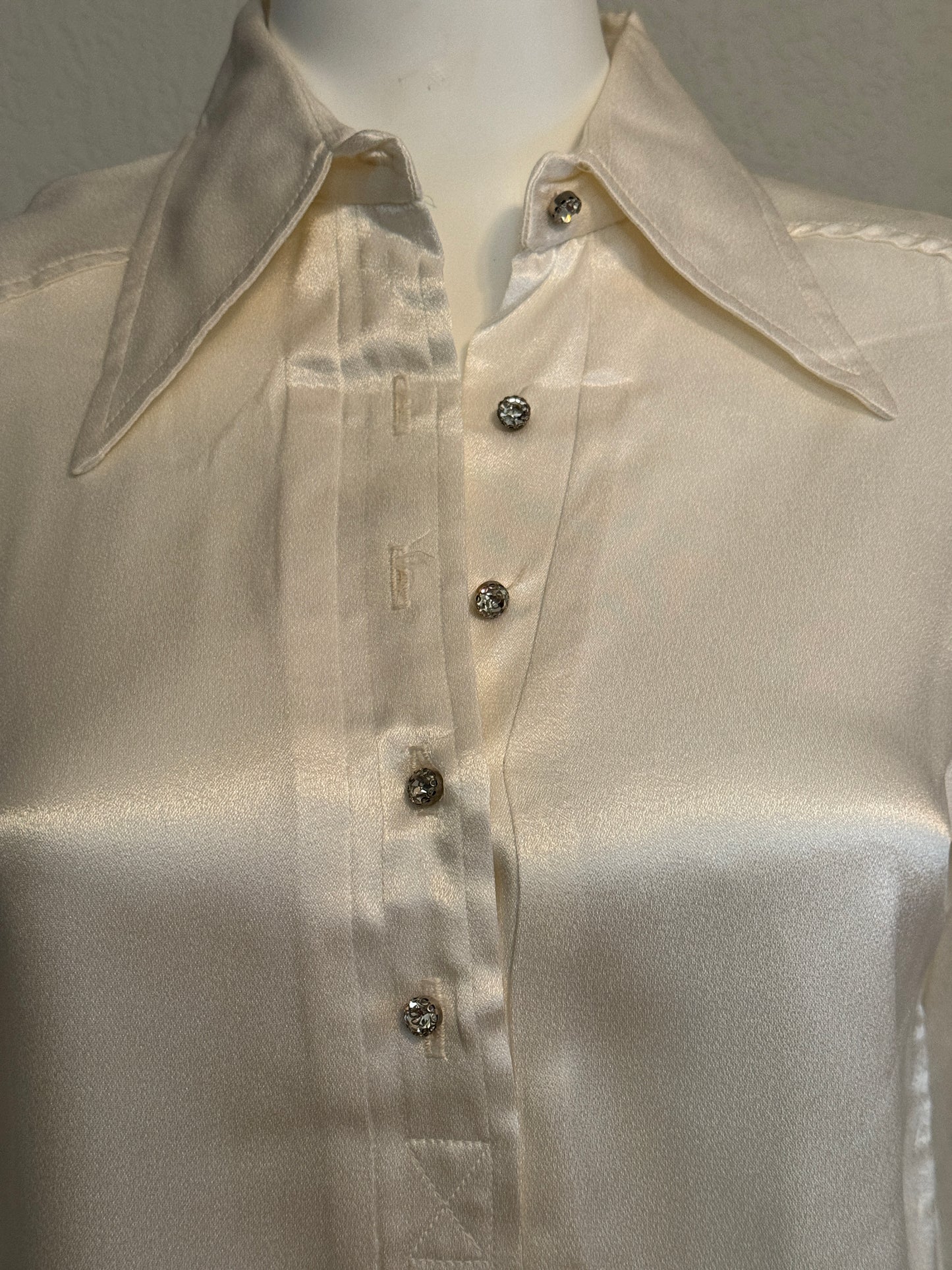 Lady Manhattan White Shiny Long Sleeve Blouse