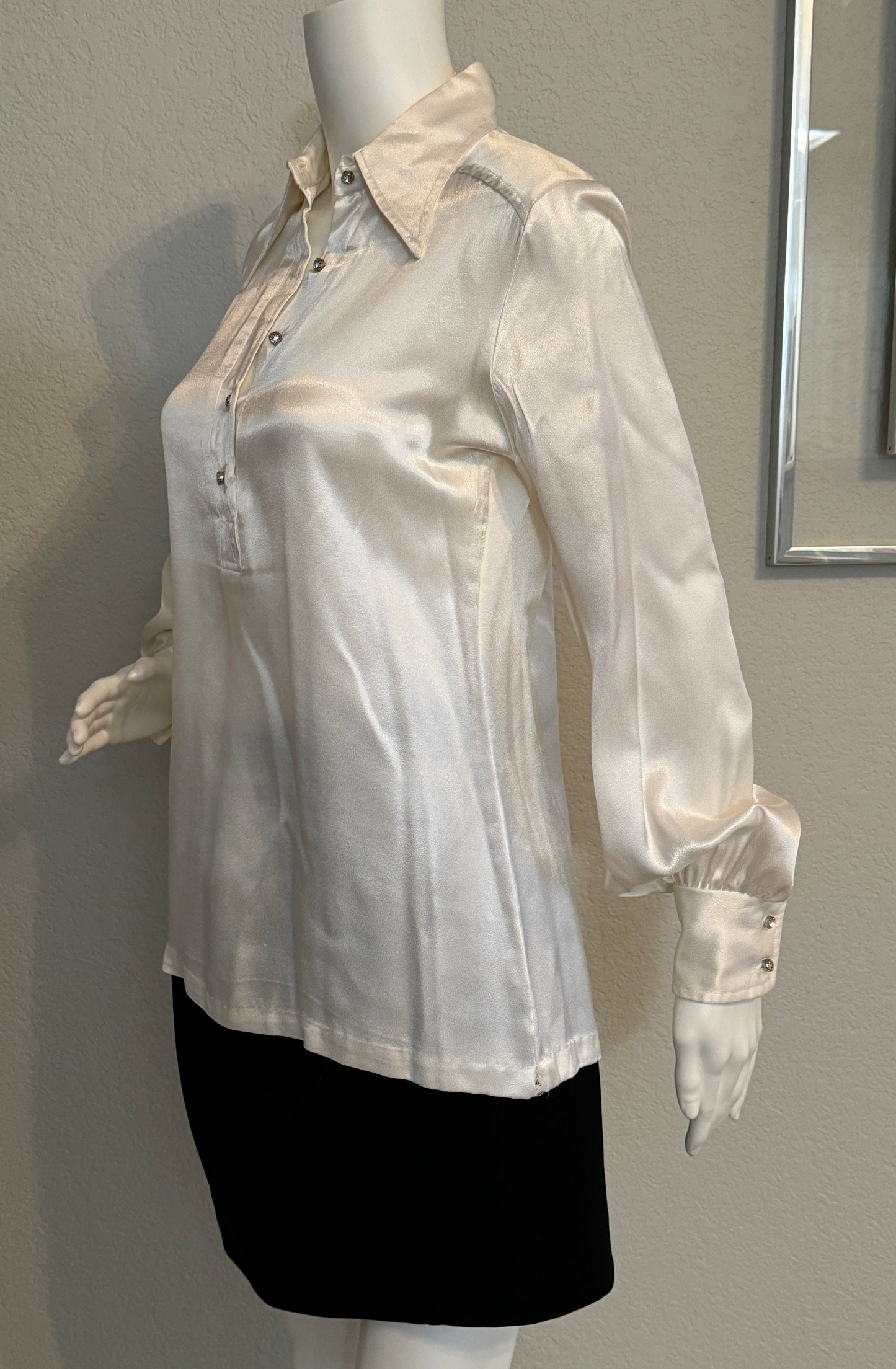 Lady Manhattan White Shiny Long Sleeve Blouse
