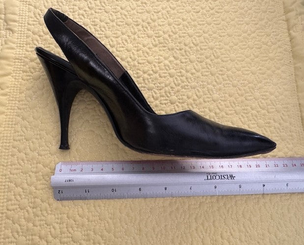 Vintage Neiman Marcus Herberto Black Open-Heel Pumps – Size 6.5A (Women's)