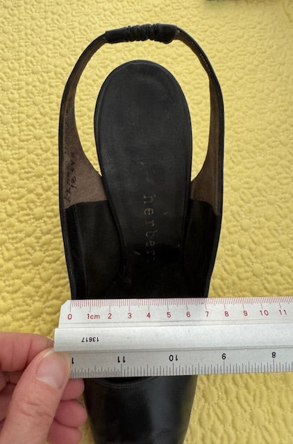 Vintage Neiman Marcus Herberto Black Open-Heel Pumps – Size 6.5A (Women's)