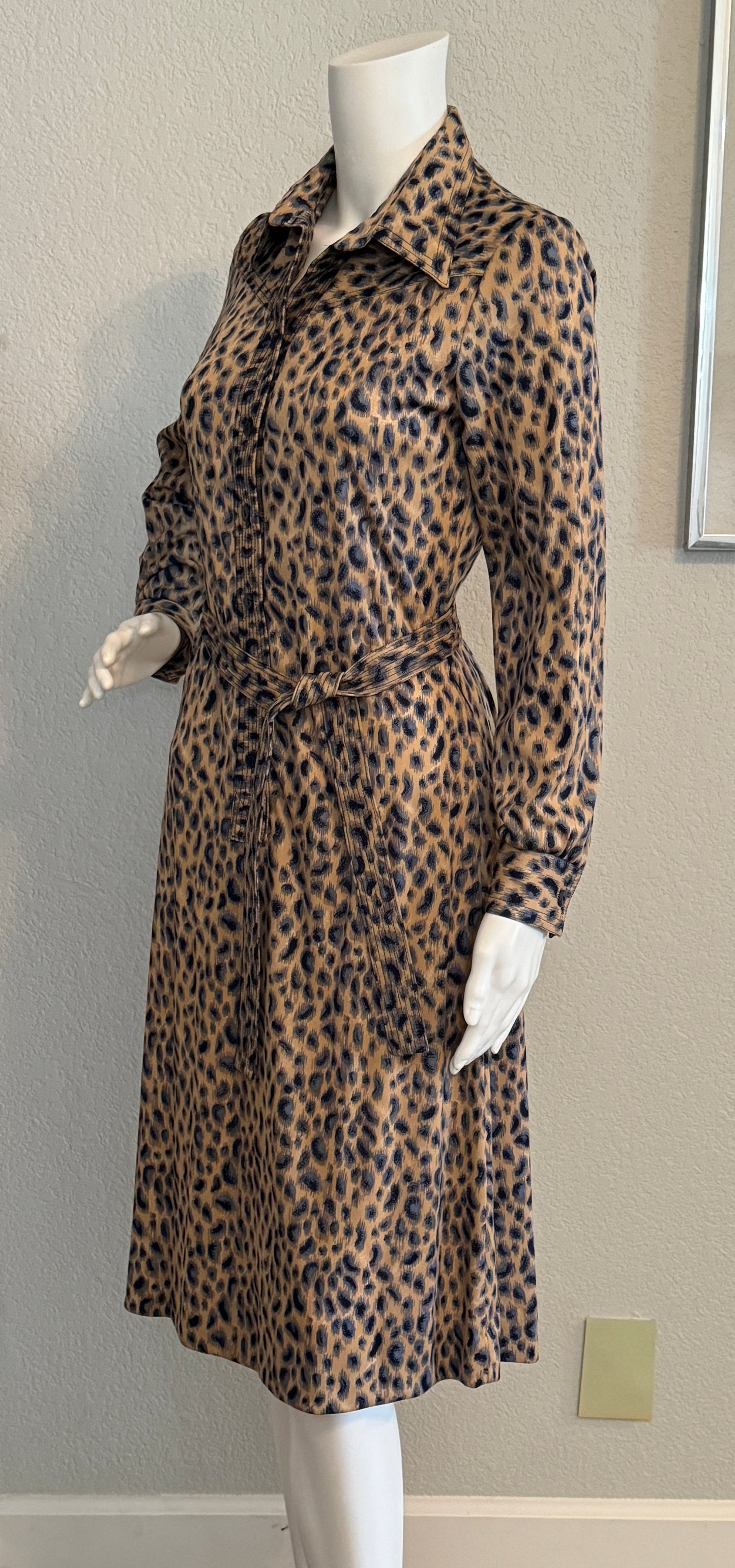 Leopard Print Vintage Knit Button Dress from the 1970s (Small/Medium)