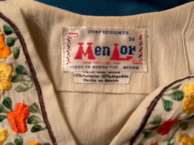 Men Lor Creme Three Quater Length Blouse With Embroidered Birds Accent