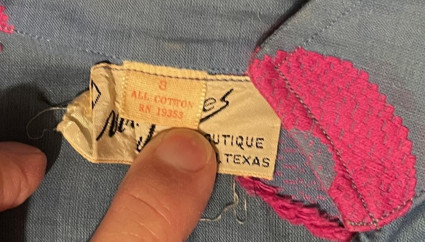 Vintage Mr. James Boutique 70s Blue Long Sleeve Cotton Button Down Shirt with Pink Circle Stitching