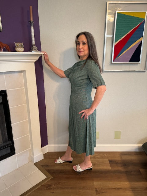 Special Tailor Made Army Green Textured Patterned Short Sleeve Dress (Size Small)