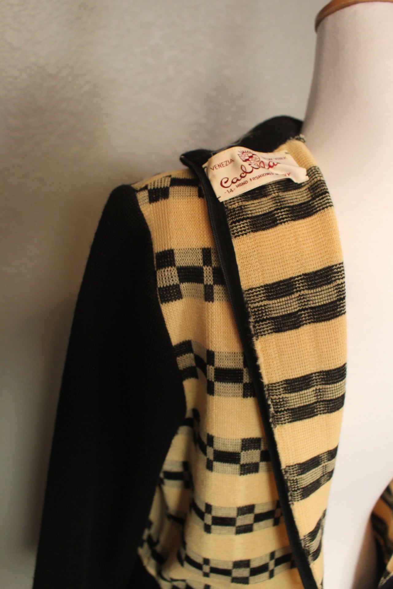 Vintage Venezia Cadillac New York Long Sleeve Wool Dress with Off-White Geometric Pattern (SM/Medium)