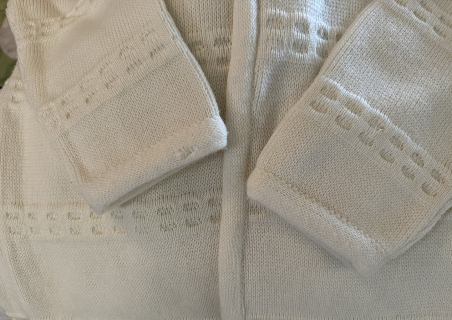 Zado of California Off-White Long Sleeve Open Collared Sweater