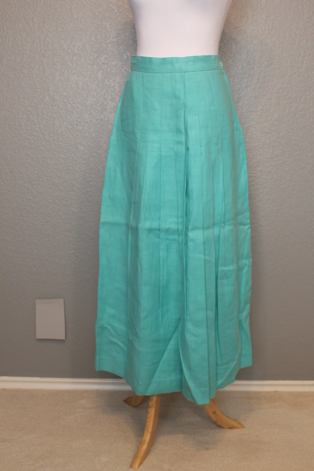 Liz Claiborne Teal Long Pleated Skirt - XS