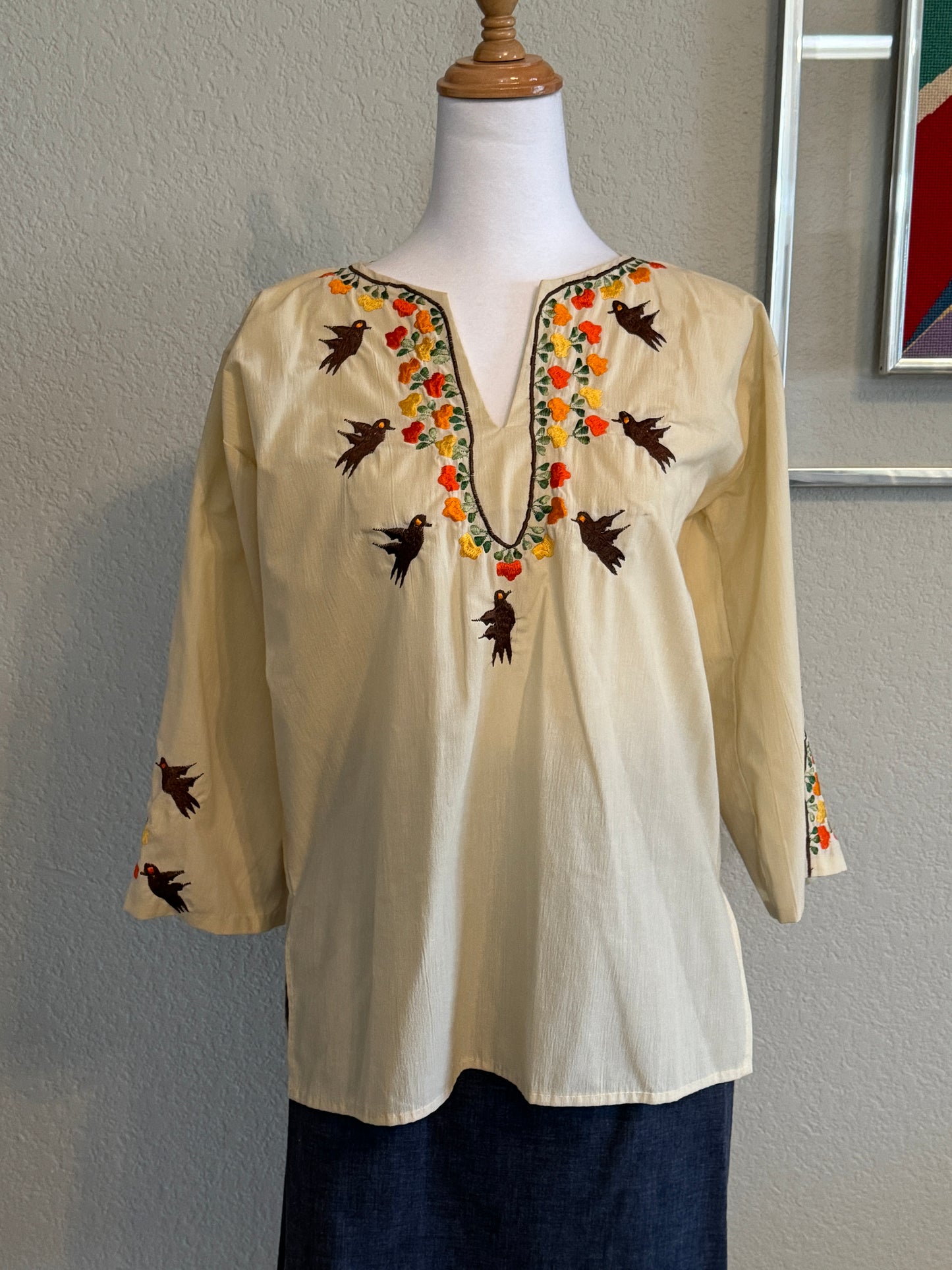 Men Lor  Creme Three Quater Length Blouse With Embroidered Birds Accent