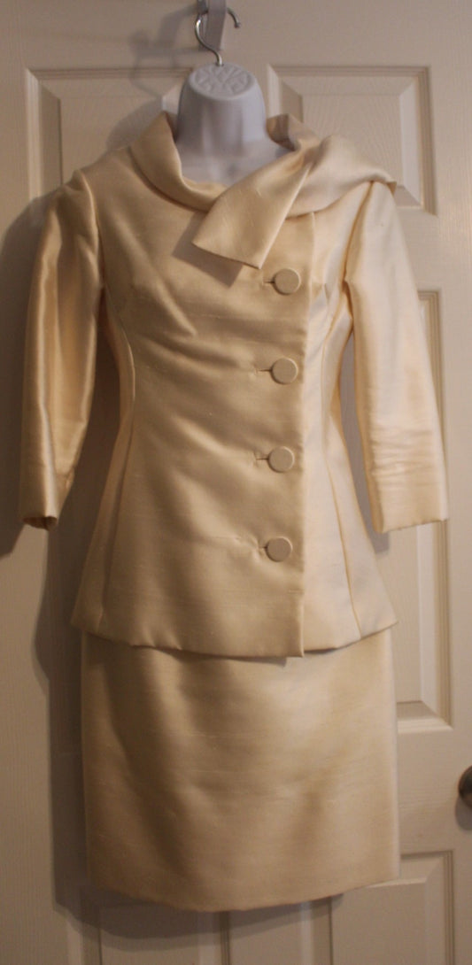 Drop-Dead Vintage 1960s’ Hellen K Dallas Creme / Off-white Shiny Silk Cocktail Suit (XXS) with Camisole