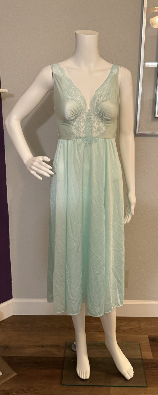 Vintage 1970’s Olga Mint Color Nightgown, model 91080 - Small (SM)