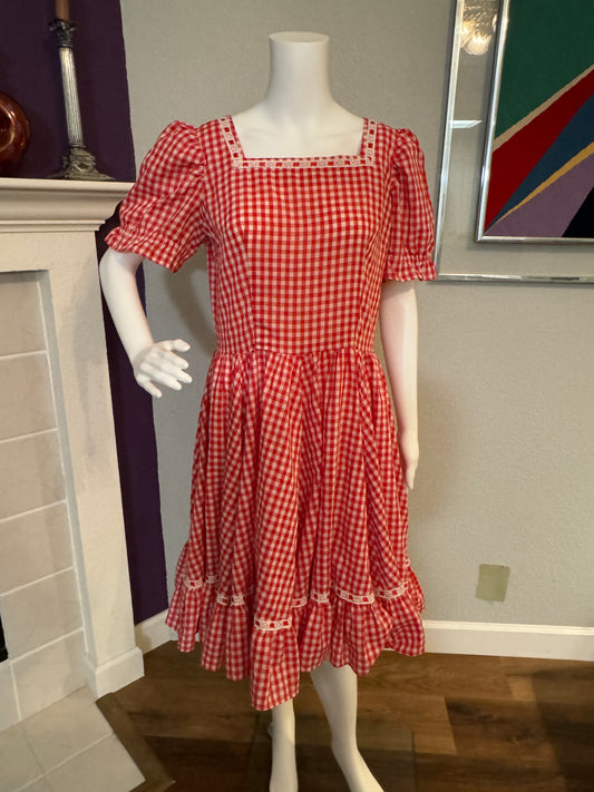 Vintage Red Plaid / Gingham Patterned Short-Sleeve Dress