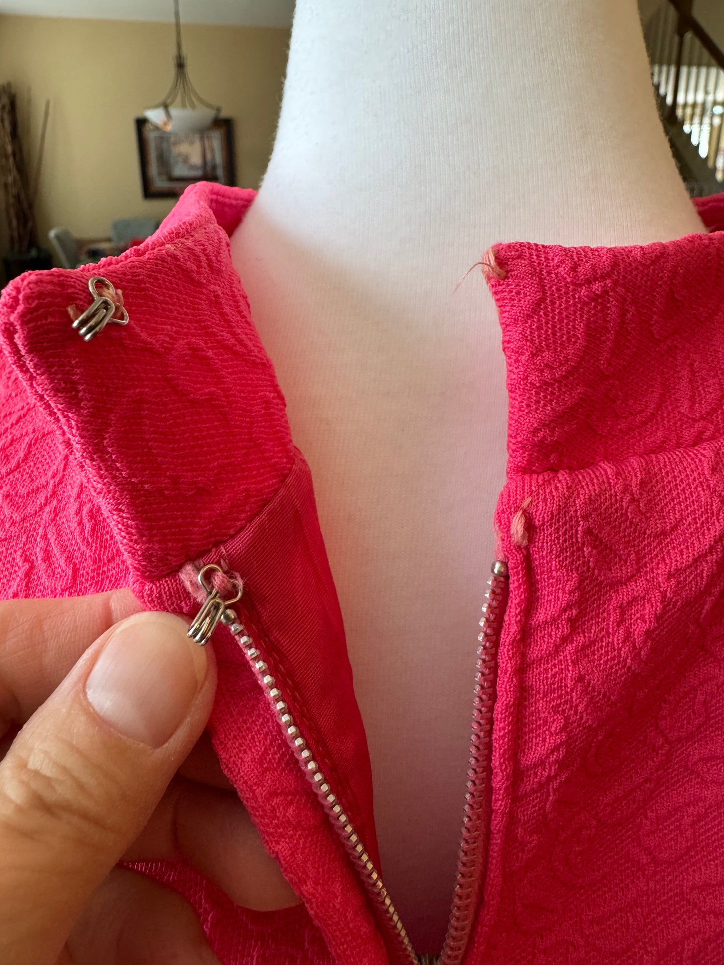 Vintage Fuchsia Brocade Top & Pencil Skirt Set – Union Made – Bow Neckline – Back Hooks & Zipper – Short Sleeve – Hot Pink