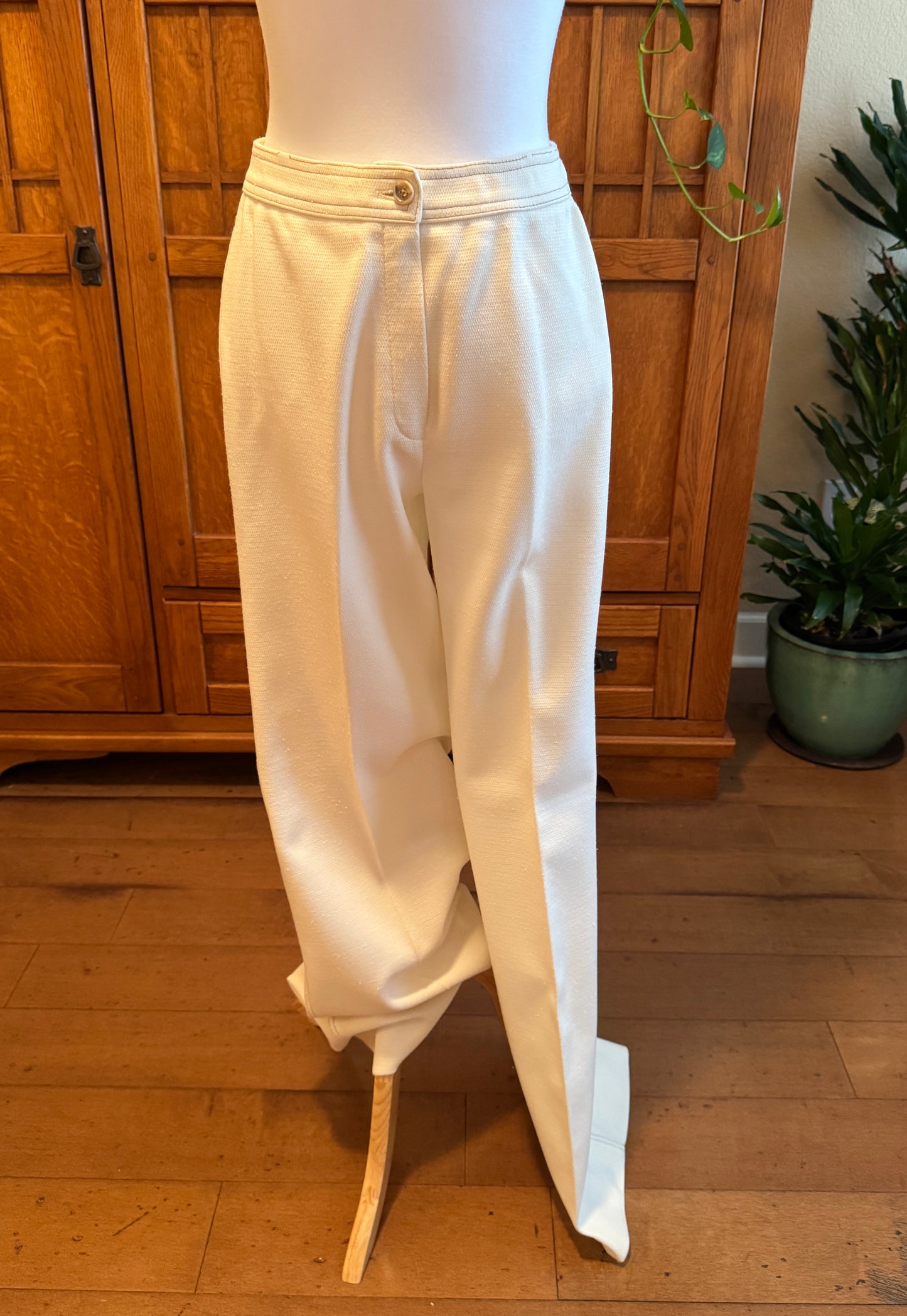 Vintage Act III Vintage Off-White Safari Jacket & Wide Leg Pants Set, Union Made, Belted, 5 Buttons, Chest Pockets, Polyester, 1970s