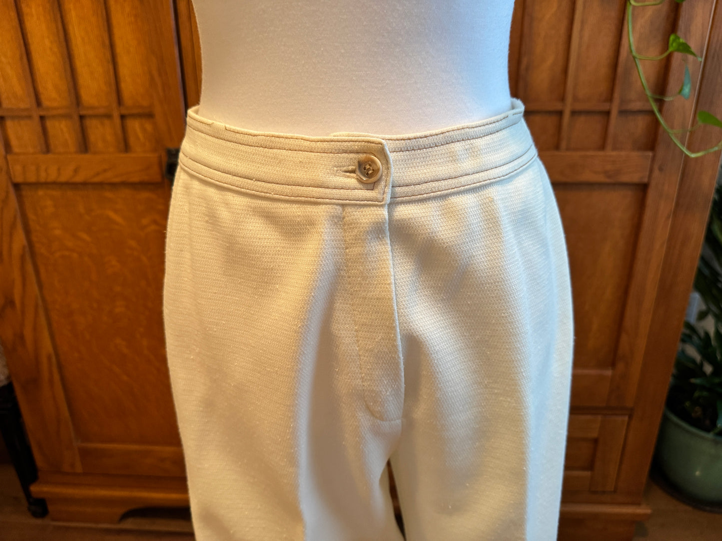 Vintage Act III Vintage Off-White Safari Jacket & Wide Leg Pants Set, Union Made, Belted, 5 Buttons, Chest Pockets, Polyester, 1970s