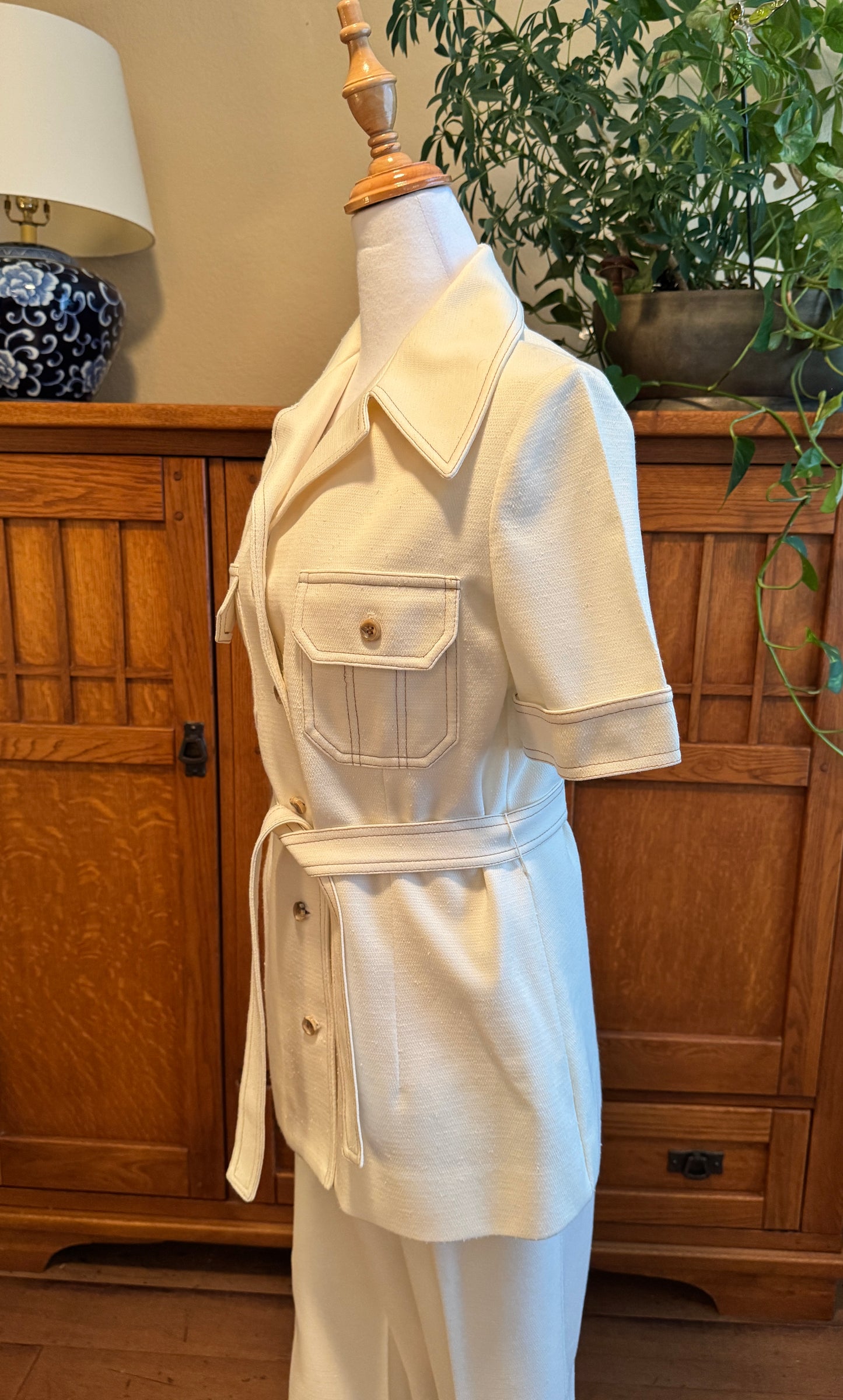 Vintage Act III Vintage Off-White Safari Jacket & Wide Leg Pants Set, Union Made, Belted, 5 Buttons, Chest Pockets, Polyester, 1970s
