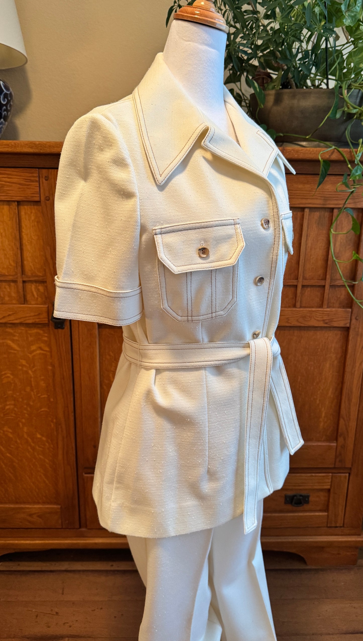 Vintage Act III Vintage Off-White Safari Jacket & Wide Leg Pants Set, Union Made, Belted, 5 Buttons, Chest Pockets, Polyester, 1970s