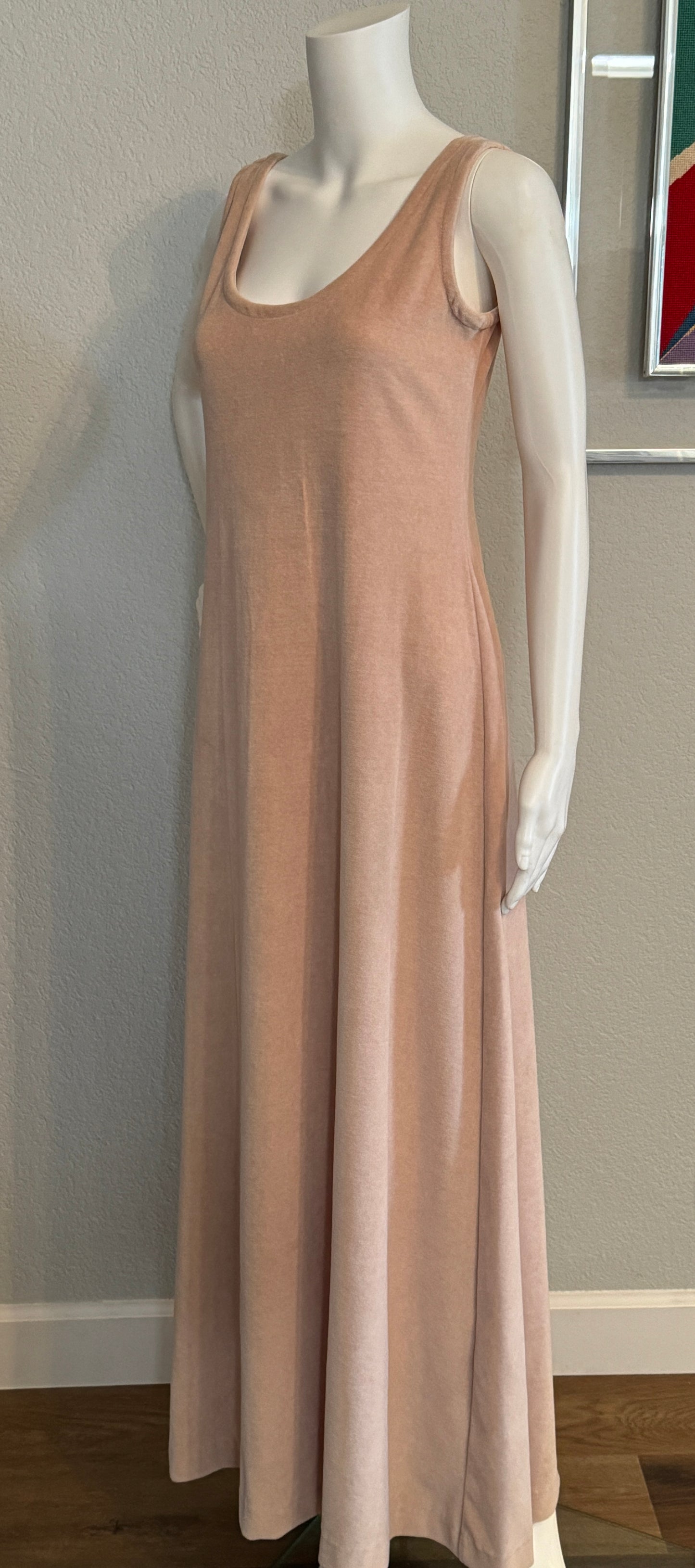 Jolie Two Pink / Creme Designer Valore Style Sleeveless Casual Dress