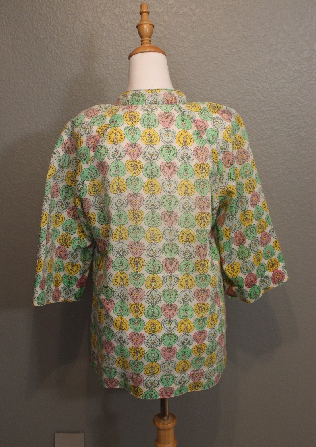 Mid Sleeve Off White Cotton Flower Shirt with Pastel Pink, Green, Yellow, Blue Hearts