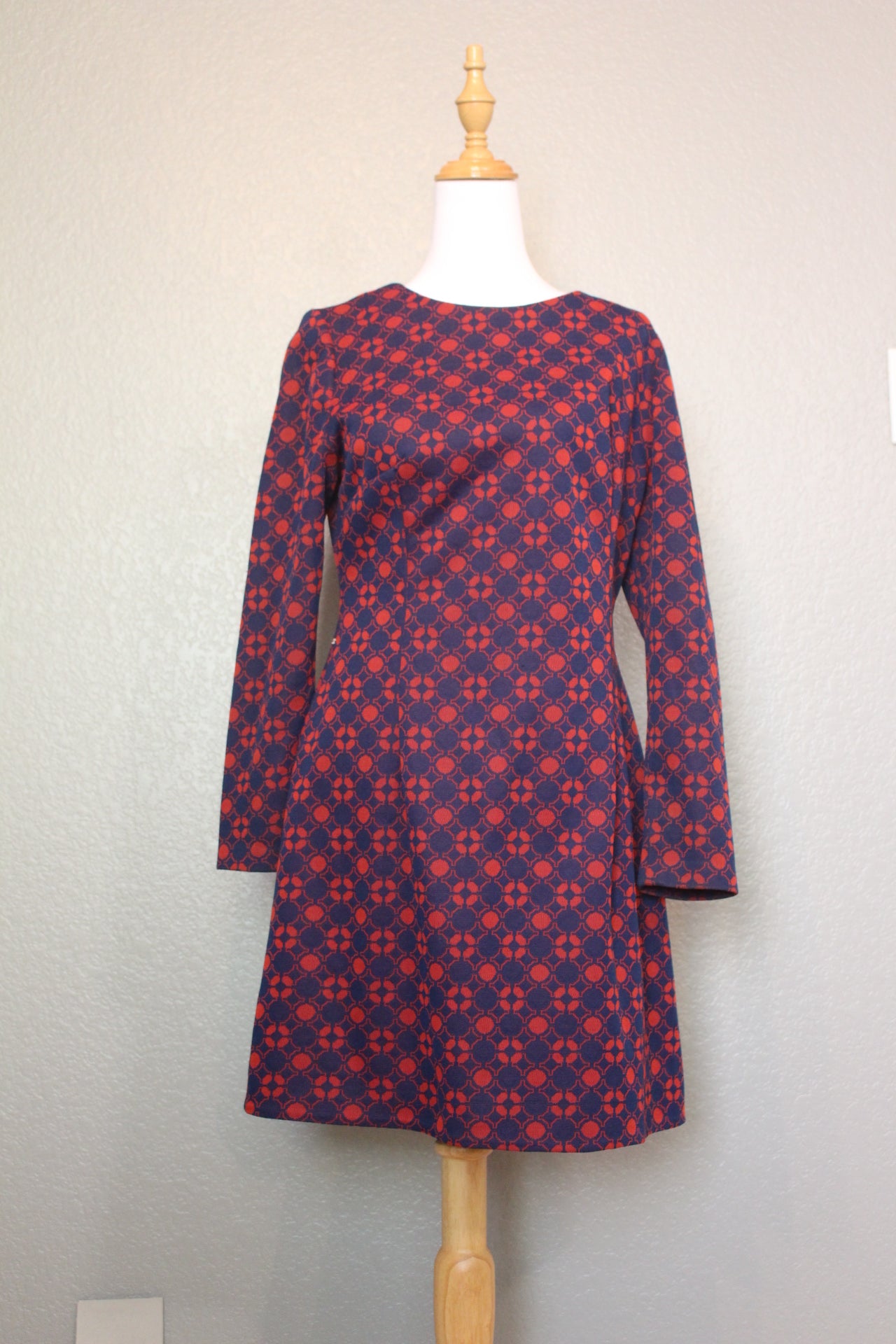 Rommy Hecho for Jennifer Lain Navy & Red Long Sleeve Dress