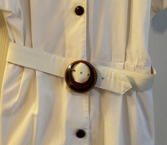 Serei Short Sleeve White Dress with Front Buttons and Belt, Vintage Size 15/16