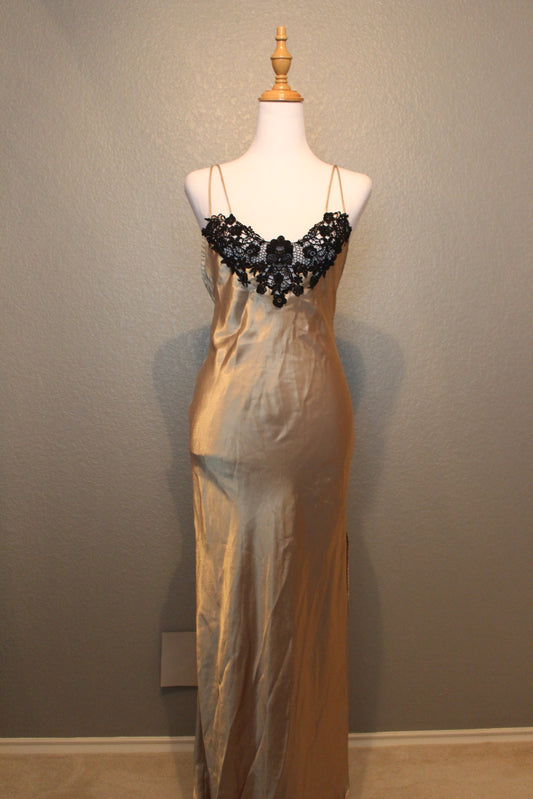 Vintage Jessican Lnyn Collection Imported Fabric Gold Negligee