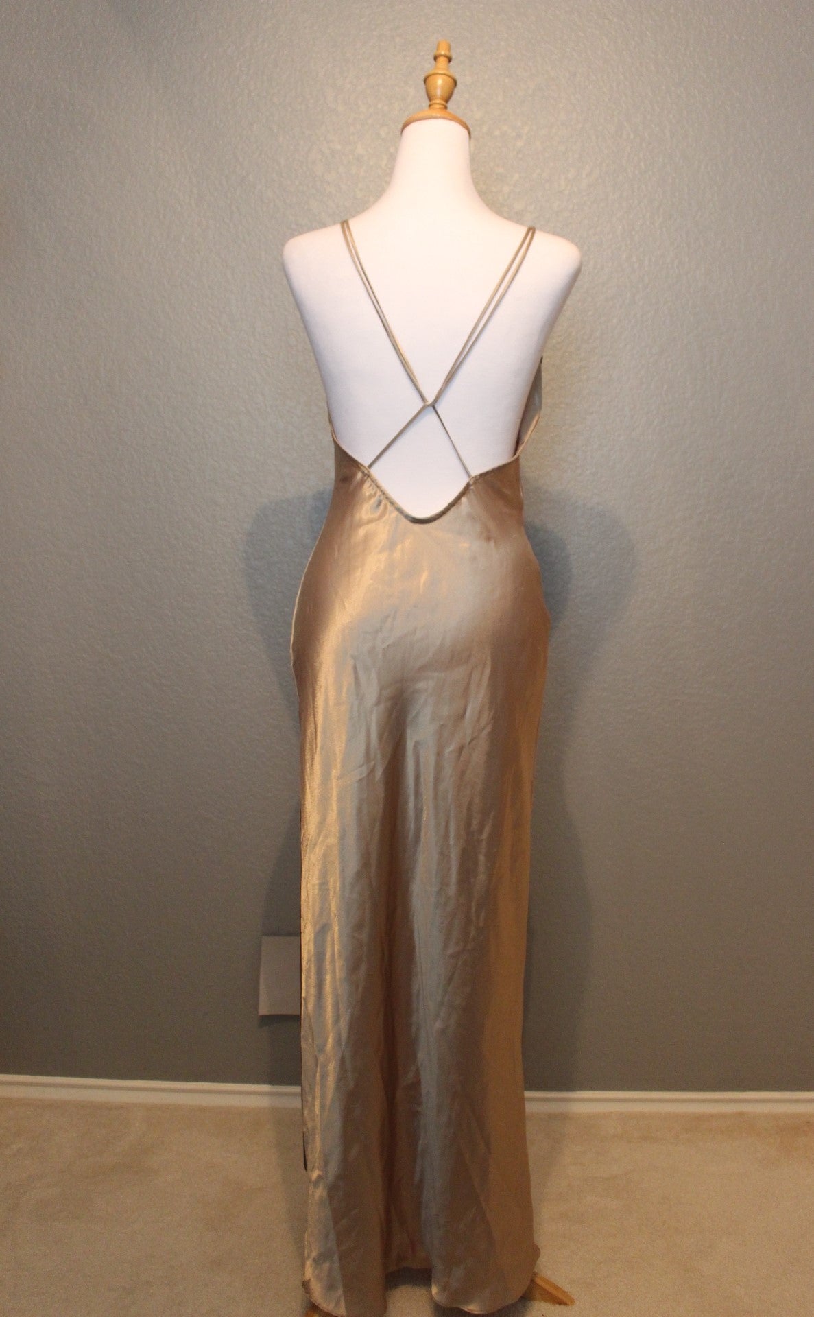 Vintage Jessican Lnyn Collection Imported Fabric Gold Negligee