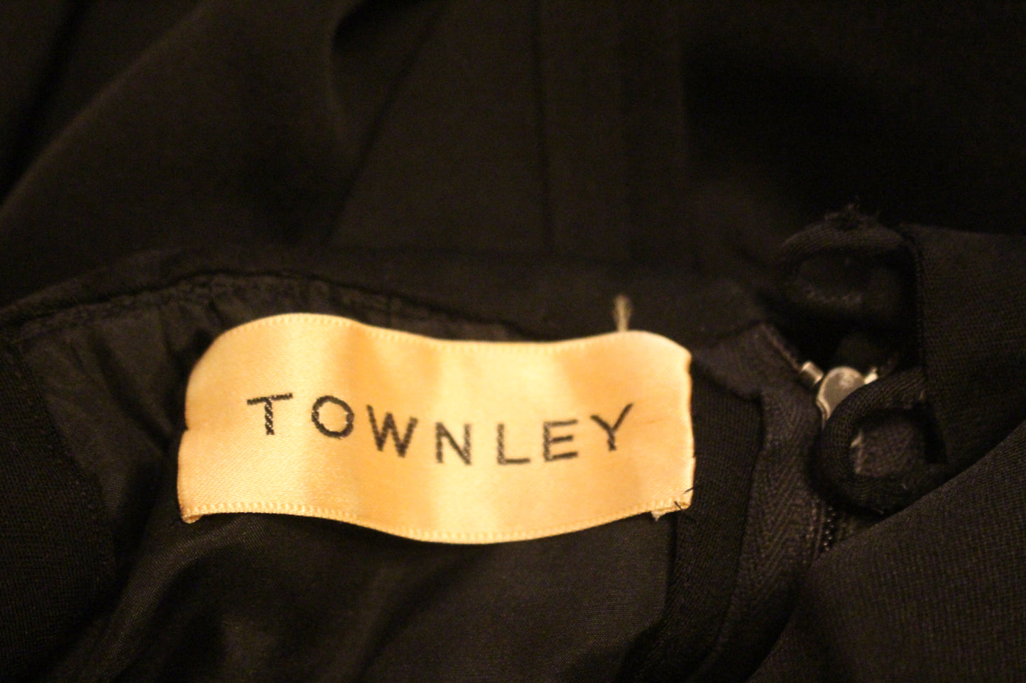 Townley Black Sleeveles Dress (SM)