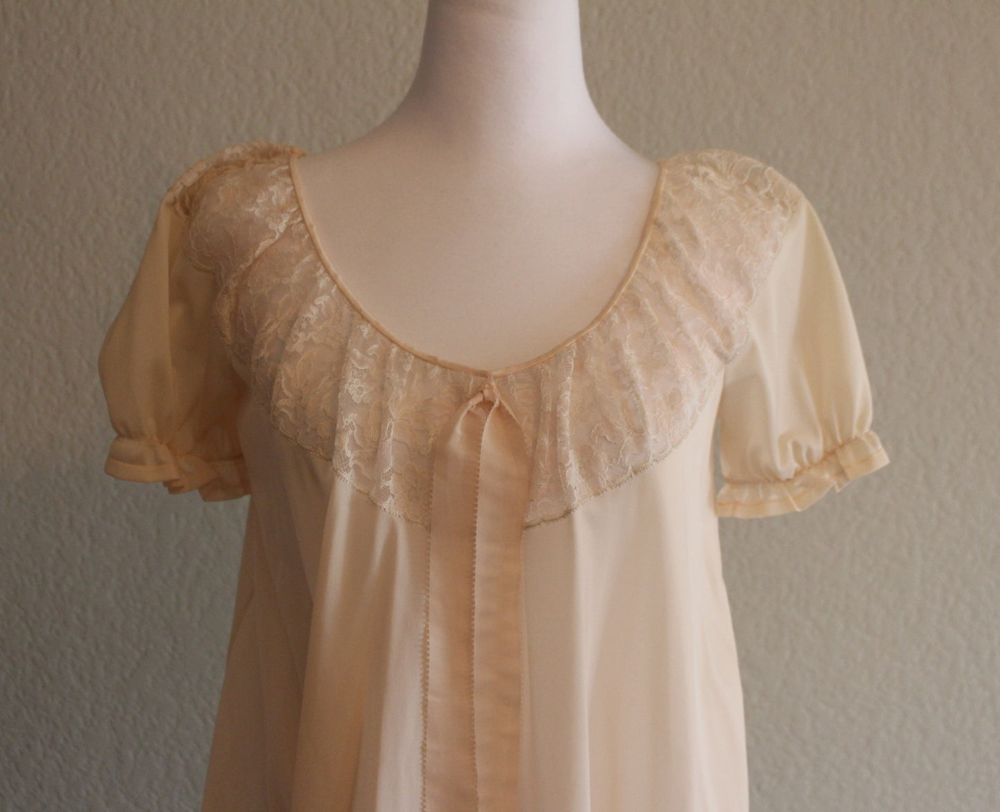 Vanity Fair Cream / Pink Nylon with Lace Baby Doll Nightgown