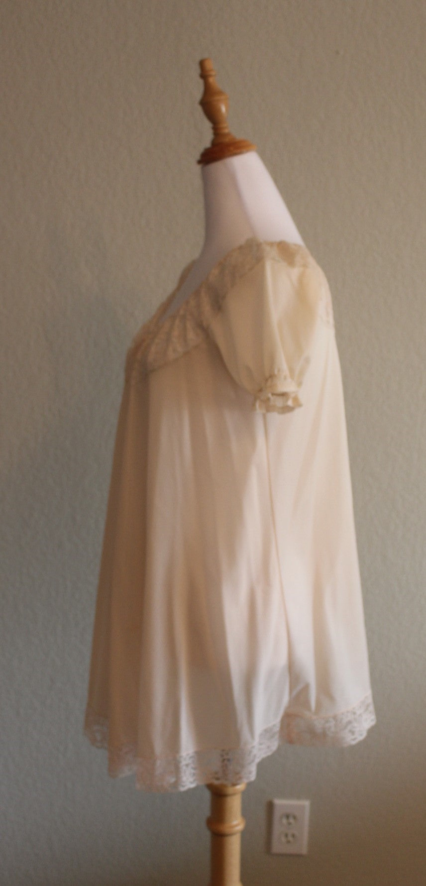 Vanity Fair Cream / Pink Nylon with Lace Baby Doll Nightgown