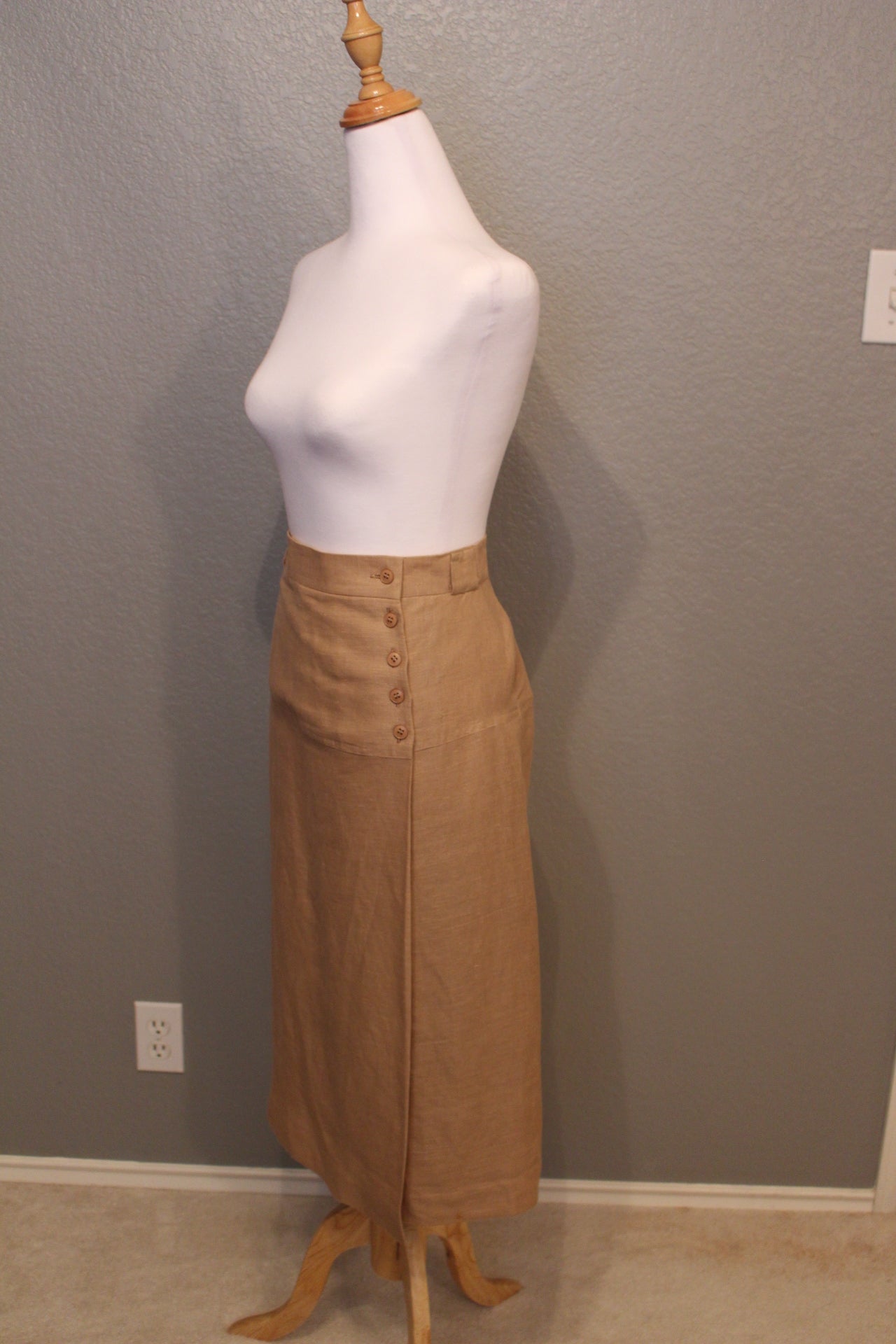 Spitalnick Designer Light Brown Linen Suit with Skirt and patterned Silk Shirt