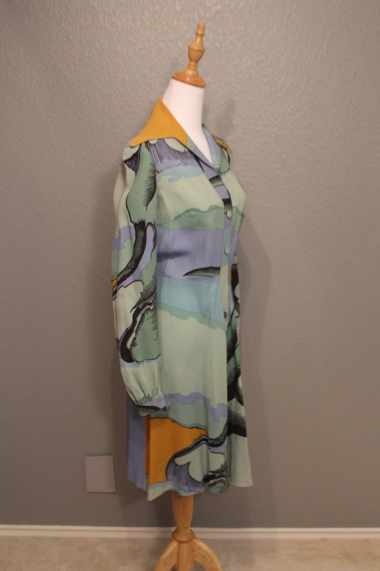 Vintage 70's Dress with Brown, Light Blue, Light Green Pattern