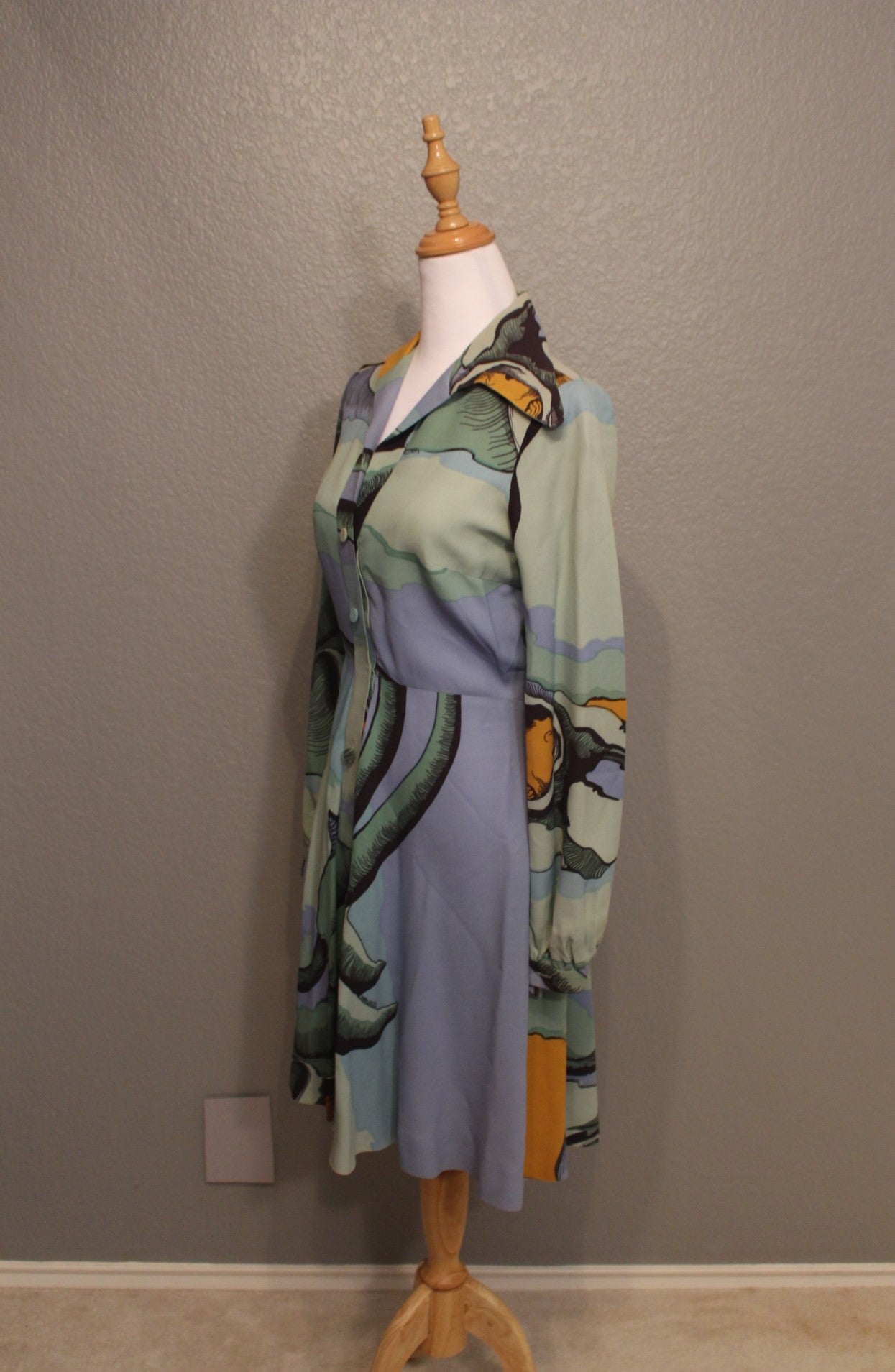 Vintage 70's Dress with Brown, Light Blue, Light Green Pattern