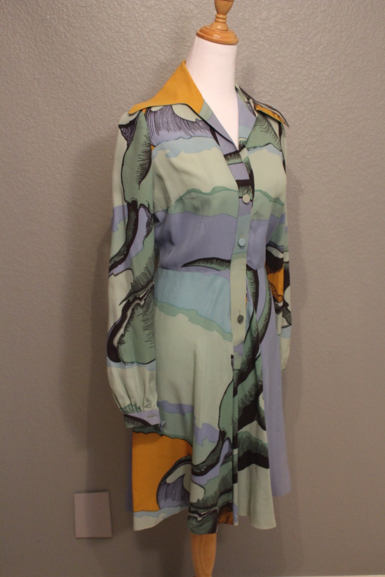 Vintage 70's Dress with Brown, Light Blue, Light Green Pattern