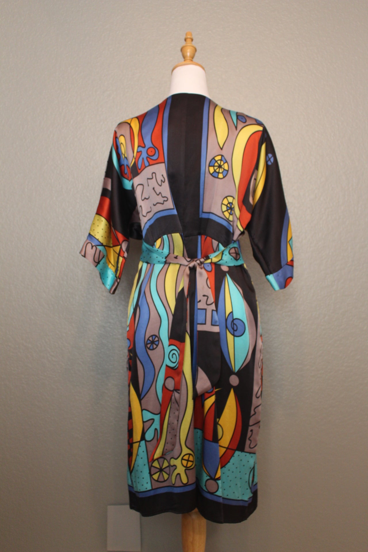 YASE 100% Silk Dress wtih a Vintage Picasso Vive (M)