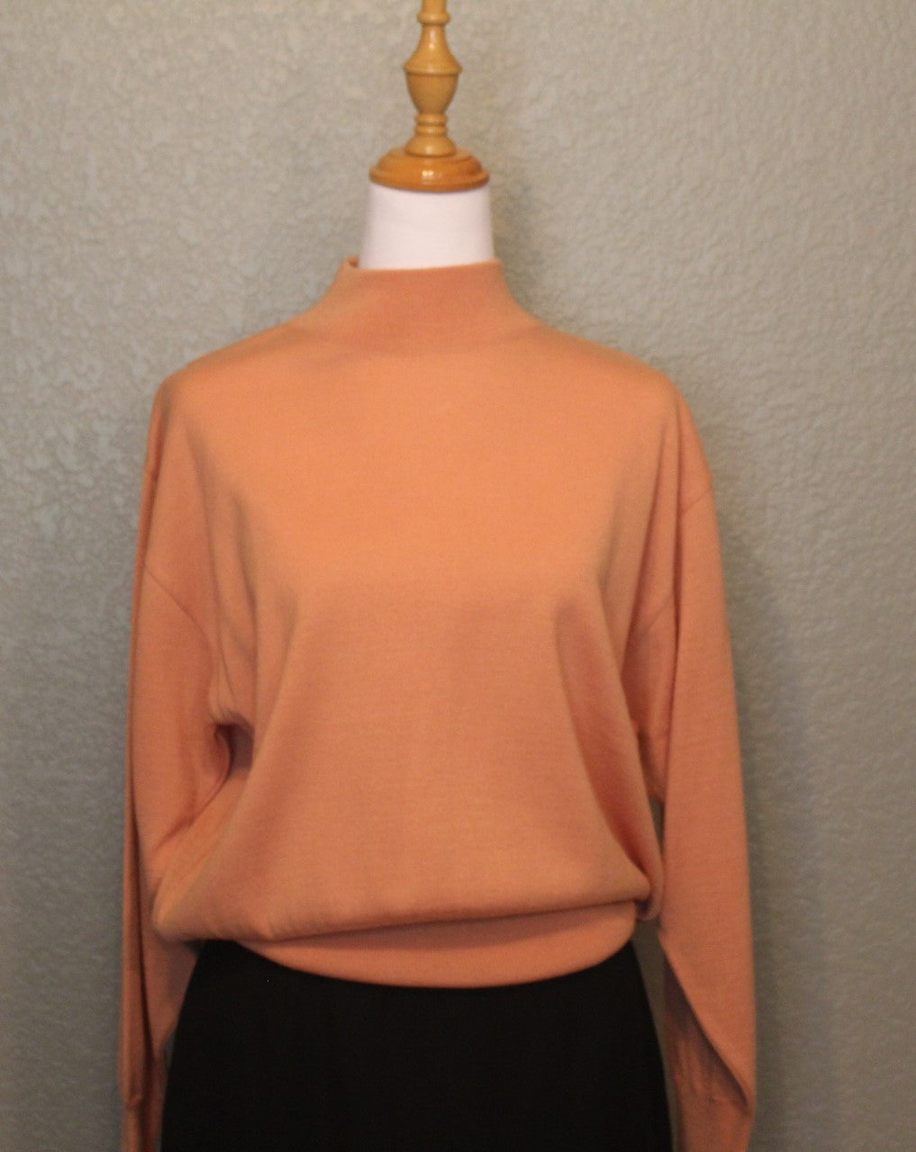 Mondi Cashmere Sweater made in Germany - Size 40, USA Size 8