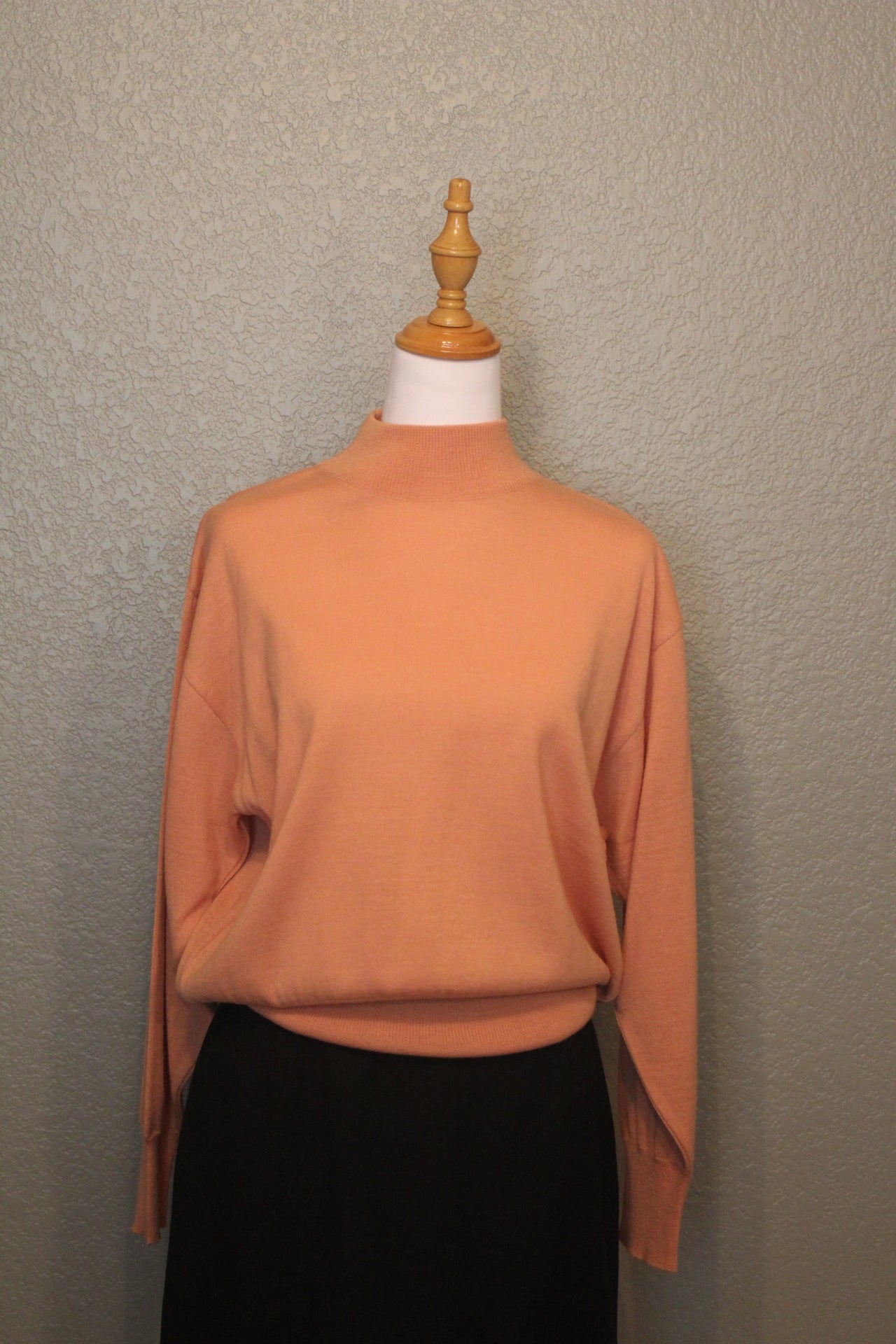 Mondi Cashmere Sweater made in Germany - Size 40, USA Size 8