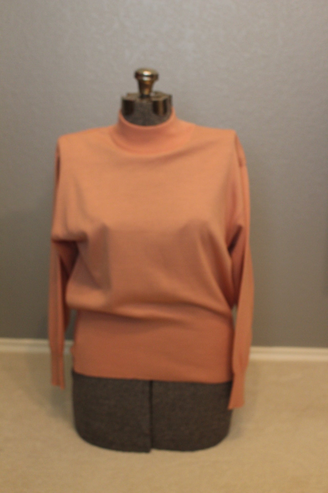 Mondi Cashmere Sweater made in Germany - Size 40, USA Size 8