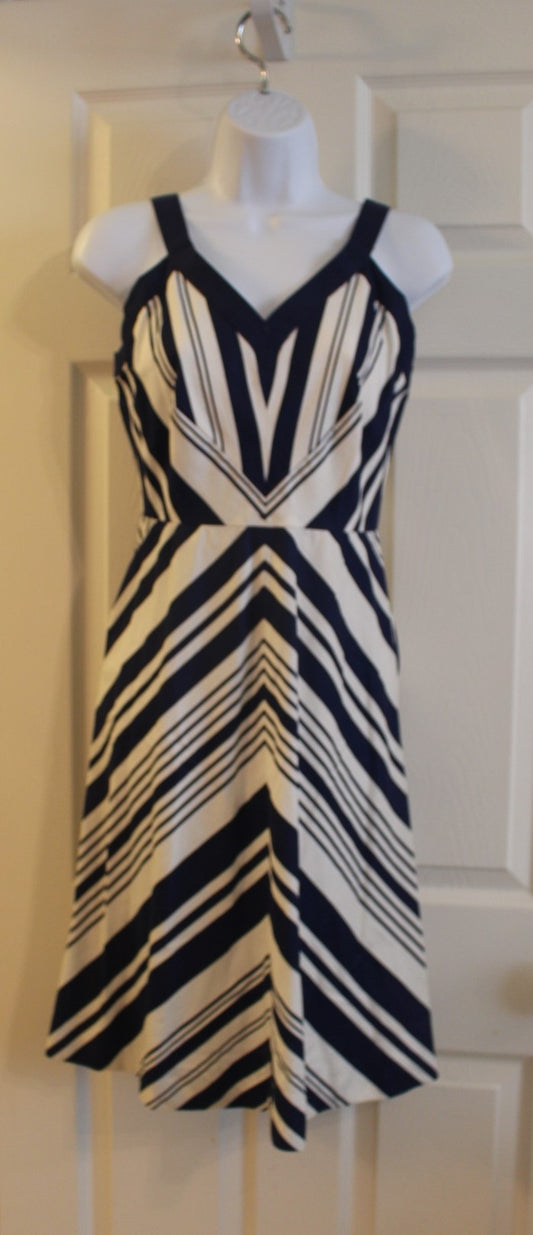 Navy 70" Chevron Patterned Sleeveless Summer Dress