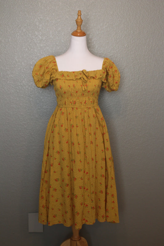 Summer Dress Gold with flowers. Adjustable Size. (SM - M)