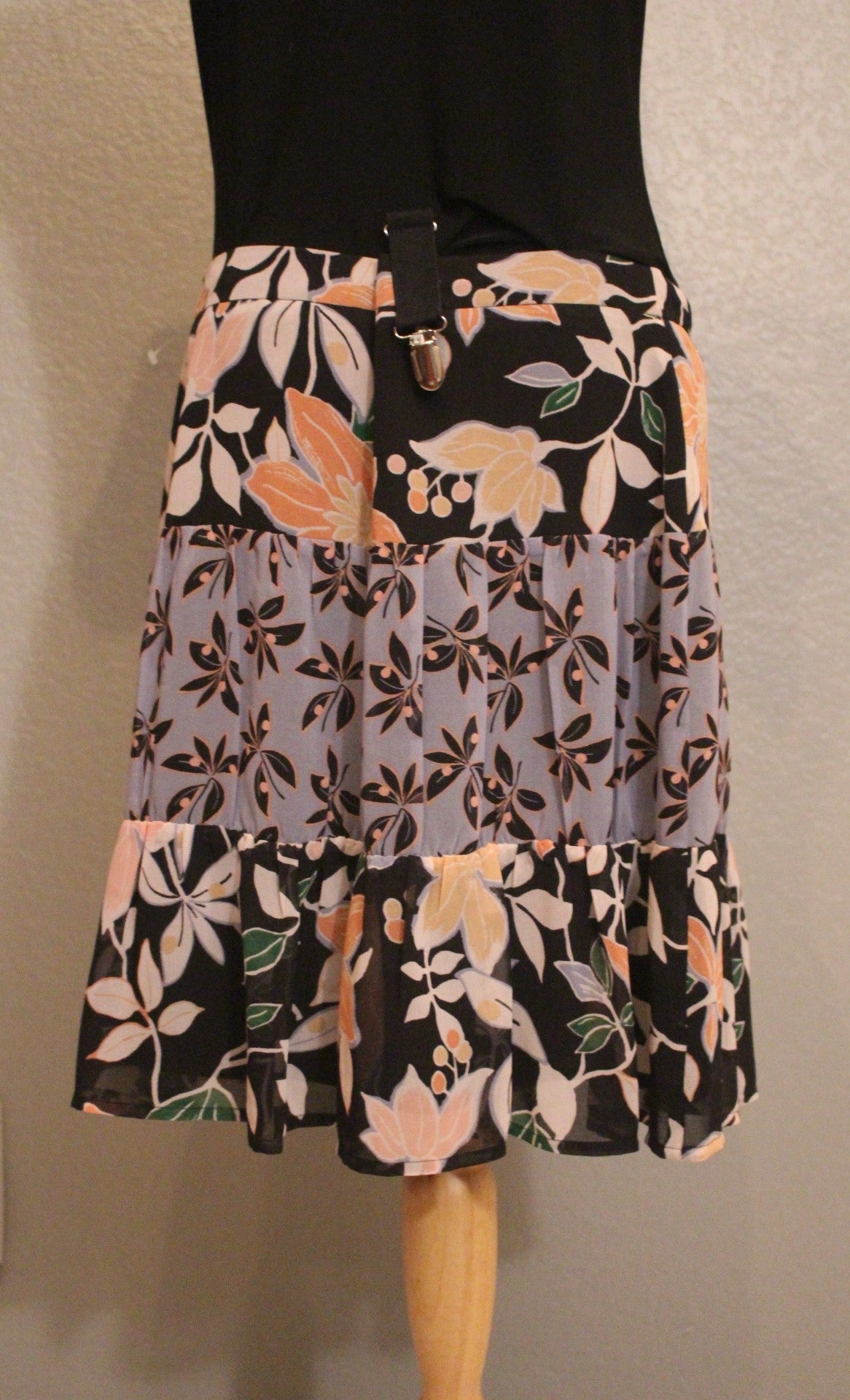 Ann Taylor Loft Flower Playful Skirt - Size (12)