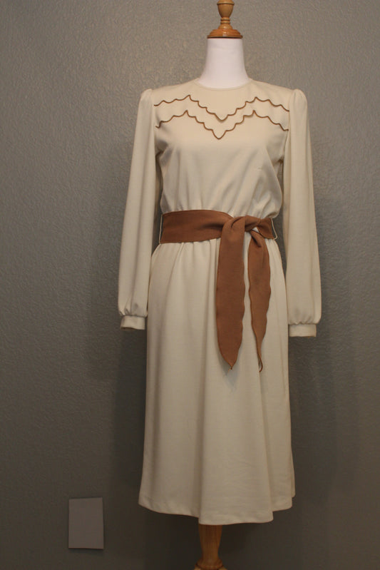 Lynn Davis Fun 70s Off-white and Tan Dress