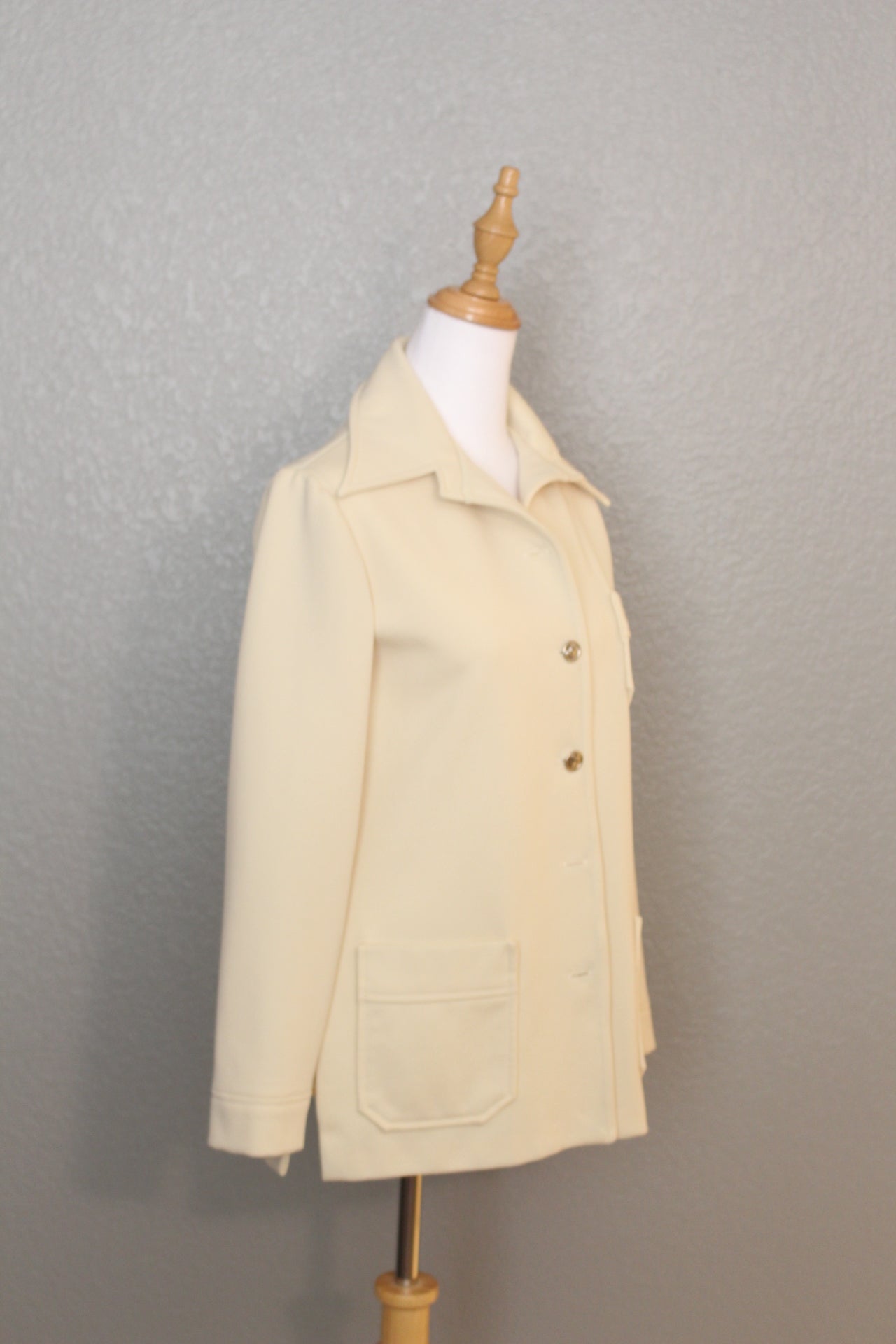 Creme Colored Cotton Long Sleeve 70's jacket