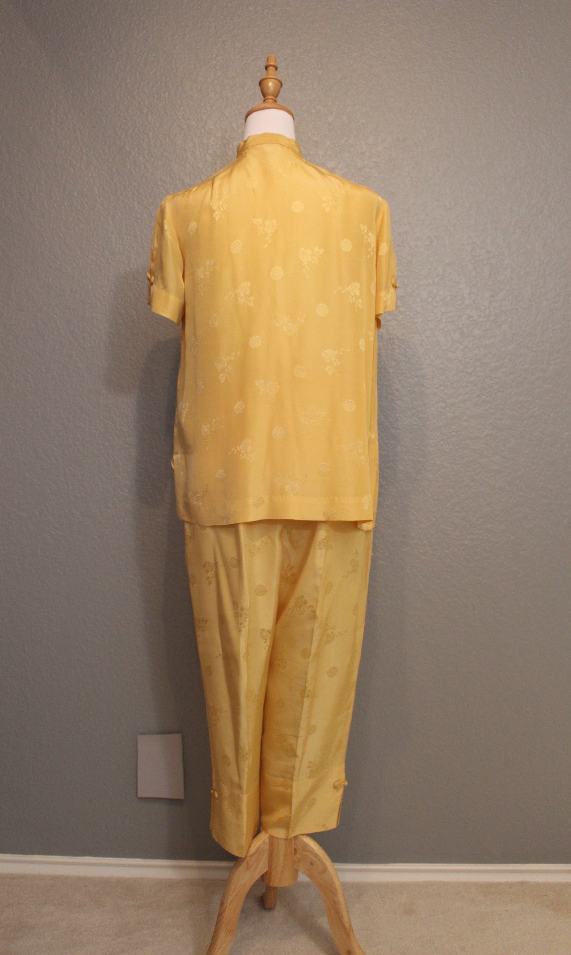 Royal Crown Embossed Yellow Silk Pants, Shirt and Jacket 100% Silk - Small (SM)