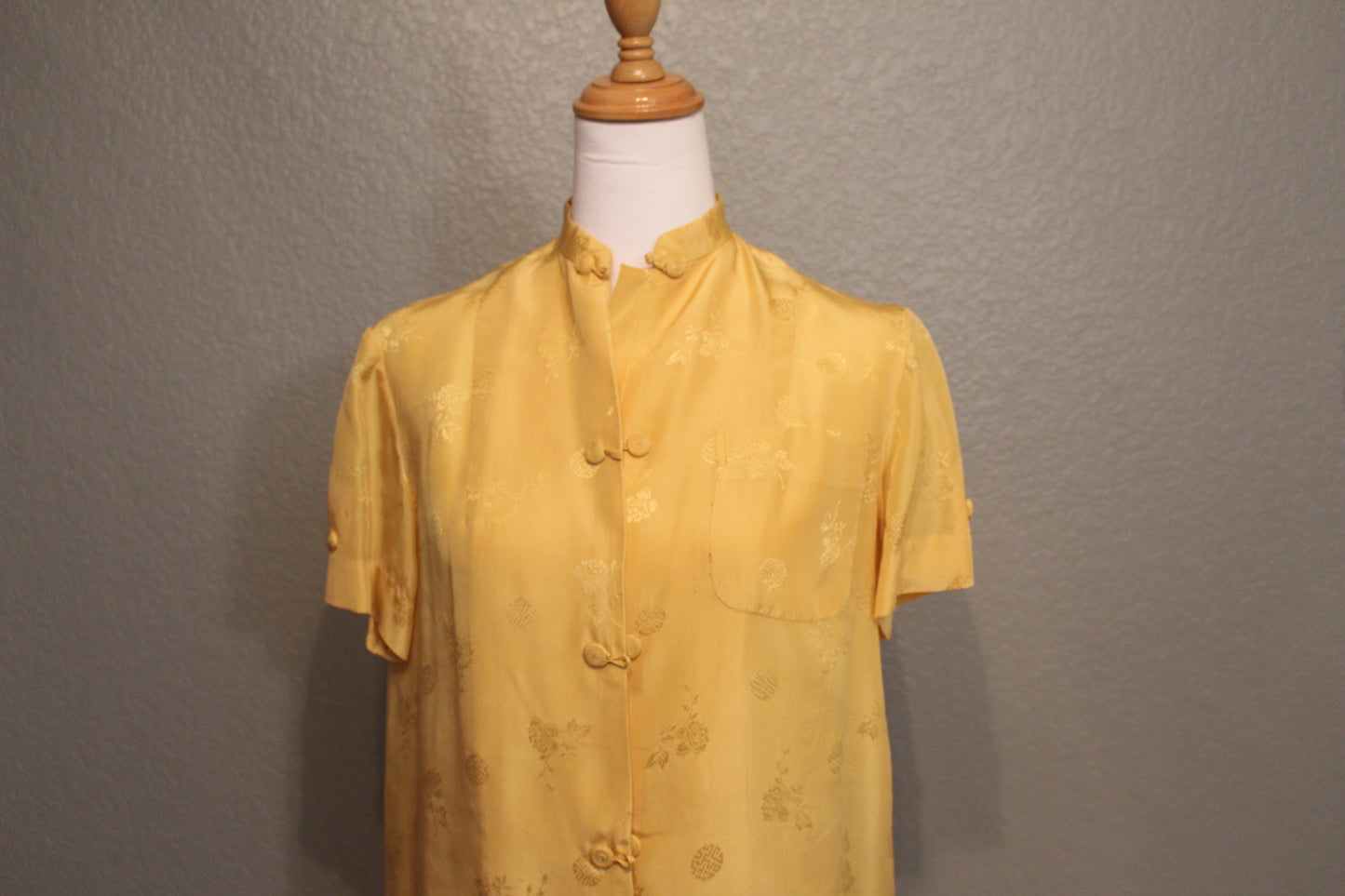 Royal Crown Embossed Yellow Silk Pants, Shirt and Jacket 100% Silk - Small (SM)