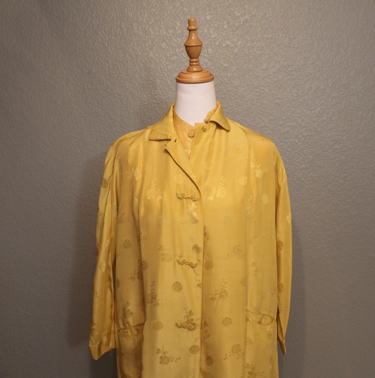 Royal Crown Embossed Yellow Silk Pants, Shirt and Jacket 100% Silk - Small (SM)