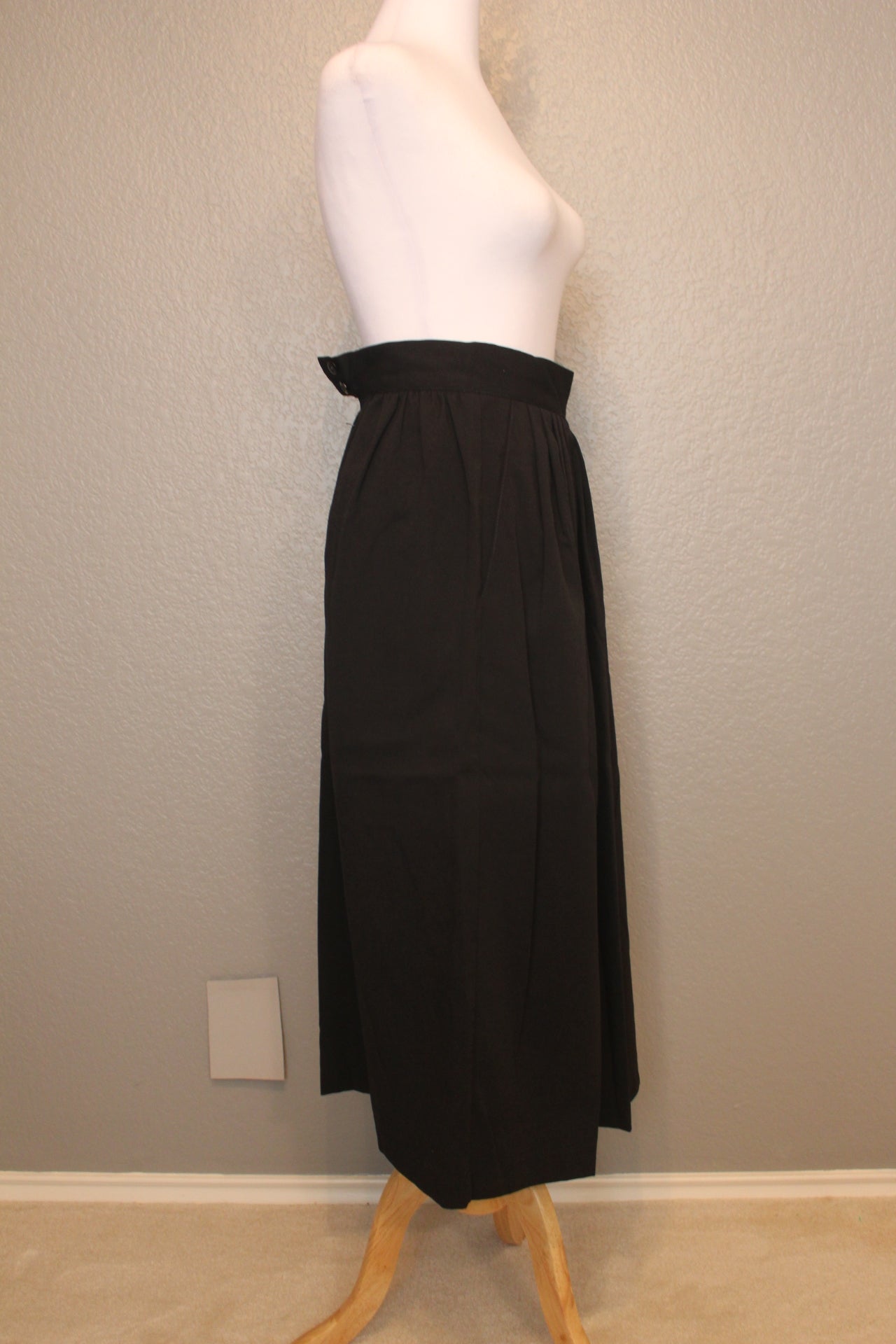 Sierra Black Slim 80's Skirt  (XS)