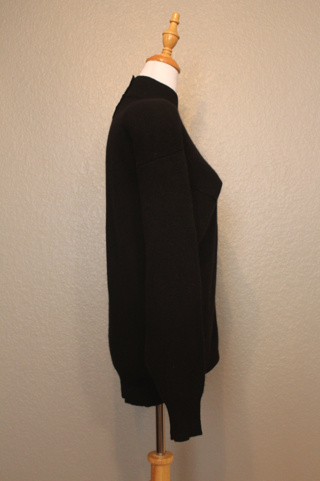 Vintage Neiman Marcus Black Long Sleeve Cashmere Sweater - Size Small (S)