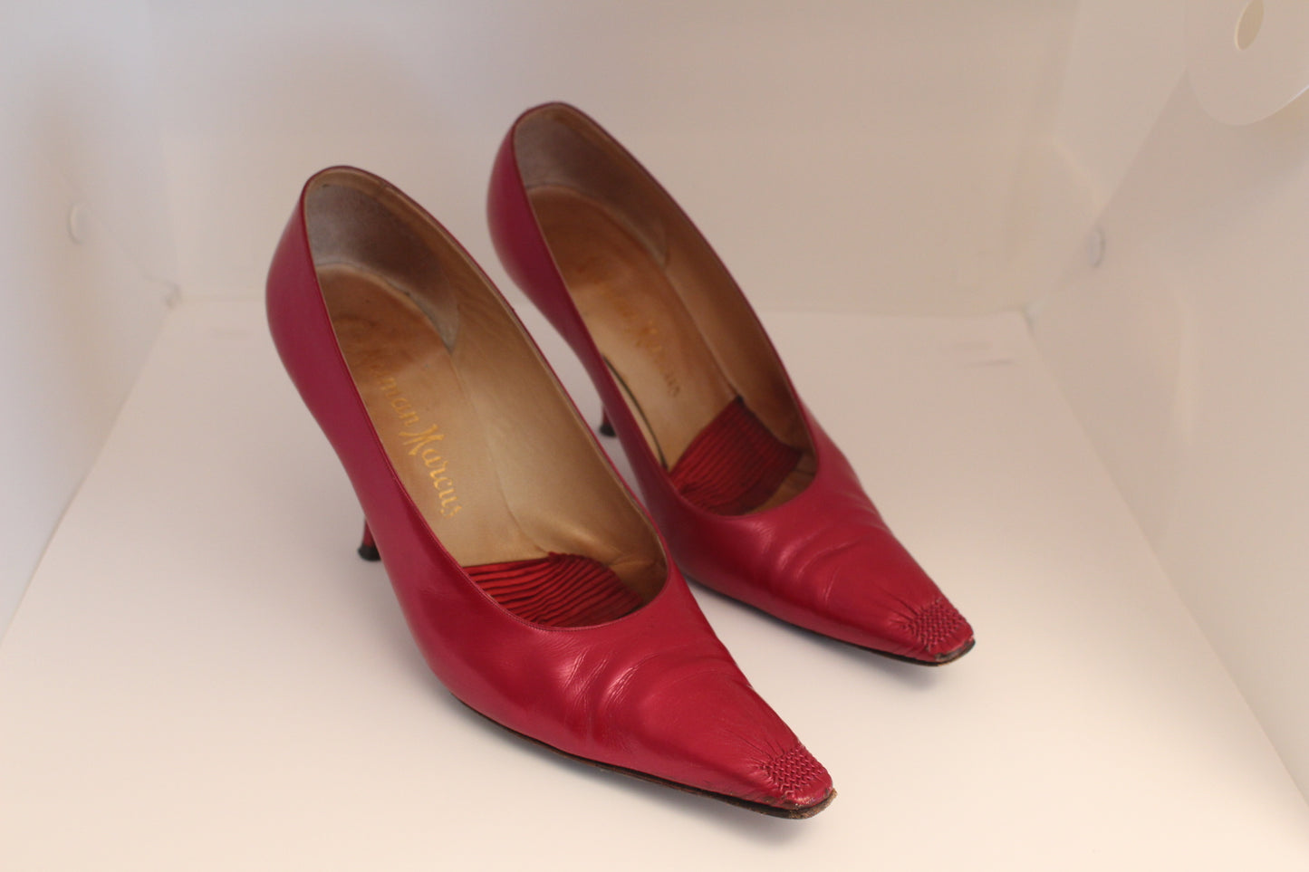 Leather Fuchsia Shoes made in Italy Neiman Marcus - 6 1/2, 1960s Women's