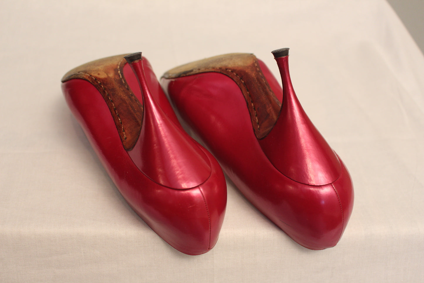 Leather Fuchsia Shoes made in Italy Neiman Marcus - 6 1/2, 1960s Women's